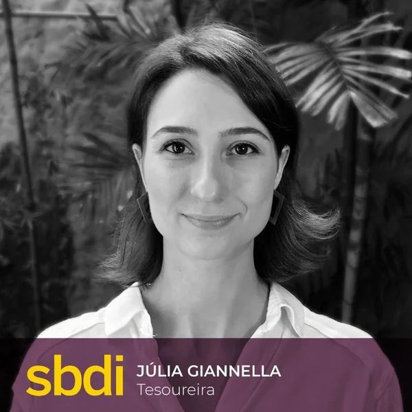 Júlia Giannella, tesoureira da SBDI na gestão 2020-2022